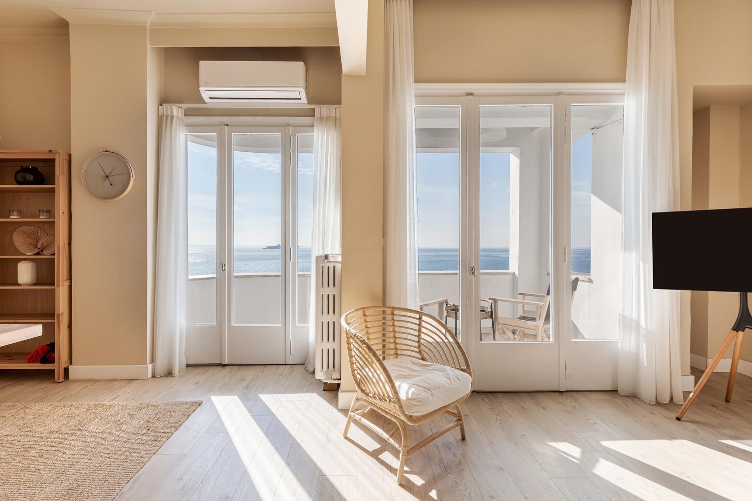 Infinity & Beyond By Halu! - Seafront Apartments Thessaloniki Exterior photo